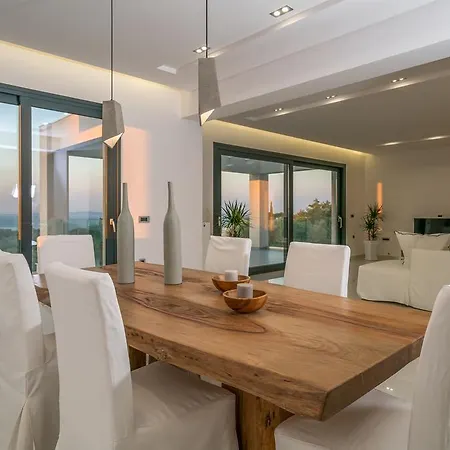 Bianca Luxury - Private Heated Pool Villa