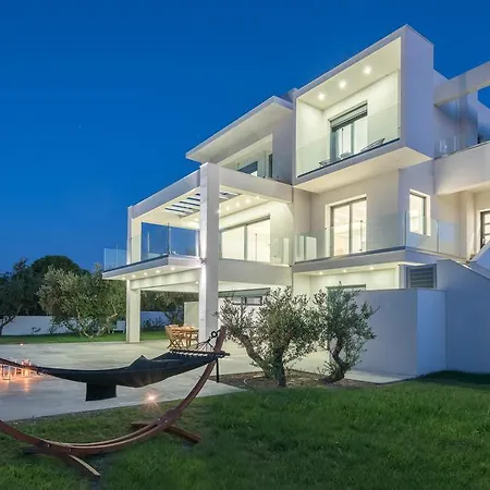 Villa Bianca Luxury - Private Heated Pool